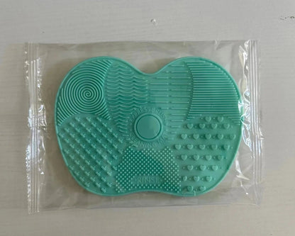 Apple Brush Cleaning Pad